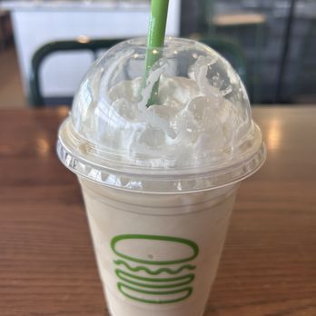 Shake Shack Newington - Coffee Shake - Burgers Near Me - Newington, Connecticut Shake Shack Newington - Coffee Shake - Burgers Near Me - Newington, Connecticut