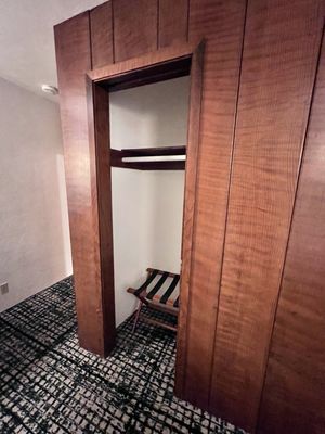 Curly Redwood Lodge by null