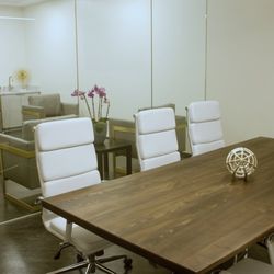 Amadian Mardirossian Legal - Conference room