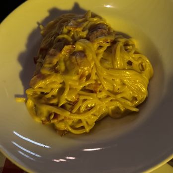 Dan Tana's - Spaghetti, Carbonara - Italian Near Me - West Hollywood, California
