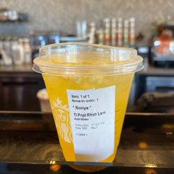 Starbucks - Pineapple Passionfruit Refresher