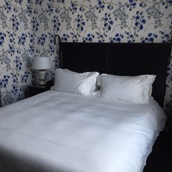 Sandton Pillows - Comfy bed!