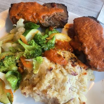 The Shipyard - Meatloaf Dinner - Bars Near Me - Captiva, Florida The Shipyard - Meatloaf Dinner - Bars Near Me - Captiva, Florida