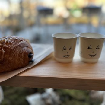 Café Dear Leon - Pain au chocolat croissant - Cafes Near Me - Baltimore, Maryland Café Dear Leon - Pain au chocolat croissant - Cafes Near Me - Baltimore, Maryland