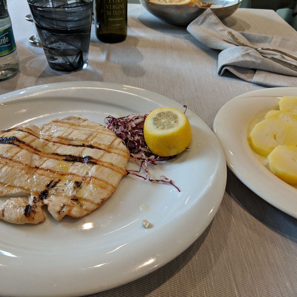 La Perla - Seafood Near Me - Cadelbosco di Sopra, RE La Perla - Seafood Near Me - Cadelbosco di Sopra, RE
