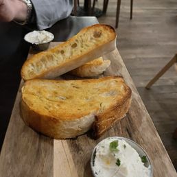 Bread service
