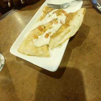 TGI Fridays Brooklyn - Quesadilla with 2 slithers of tomato - American Near Me - Brooklyn, Ohio TGI Fridays Brooklyn - Quesadilla with 2 slithers of tomato - American Near Me - Brooklyn, Ohio
