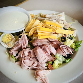 Vintage Inn Restaurant - Chef Salad - American Near Me - Cottage Grove, Oregon Vintage Inn Restaurant - Chef Salad - American Near Me - Cottage Grove, Oregon