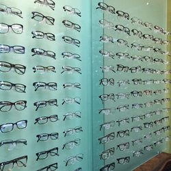 Bella Vision - Lots of glasses!!!