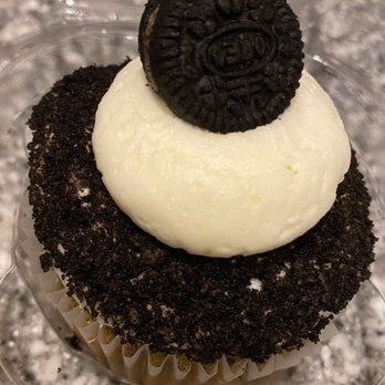 Cassie's Cupcakes - Cookies & Cream - Bakeries Near Me - Mount Dora, Florida