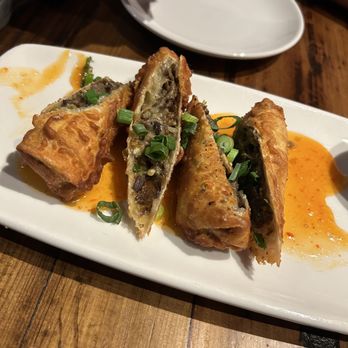Finney's Crafthouse - Redlands - Philly cheesesteak eggrolls - New American Near Me - Redlands, California Finney's Crafthouse - Redlands - Philly cheesesteak eggrolls - New American Near Me - Redlands, California