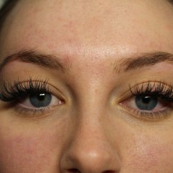 Eyelash extensions DCurl