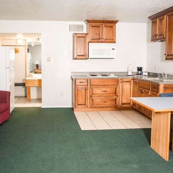 Wayfarer Inn - MH WayfarerInn Woodward OK Guestroom RoomKingNonSmokeKitchenette - Hotels Near Me - Woodward, Oklahoma Wayfarer Inn - MH WayfarerInn Woodward OK Guestroom RoomKingNonSmokeKitchenette - Hotels Near Me - Woodward, Oklahoma