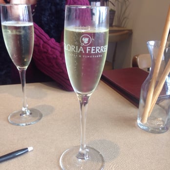 Gloria Ferrer Winery - Blanc de Blancs .. Delicious!! - Wineries Near Me - Sonoma, California