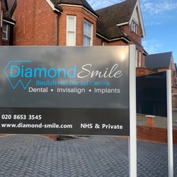 Diamond Smile - New signage