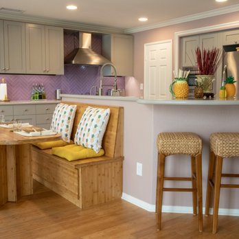 Gallery Home Design - Kitchen remodel in Rancho Bernardo with new backsplash, countertops, bench seating and refinished grey cabinets. - Interior Design Near Me - Escondido, California Gallery Home Design - Kitchen remodel in Rancho Bernardo with new backsplash, countertops, bench seating and refinished grey cabinets. - Interior Design Near Me - Escondido, California