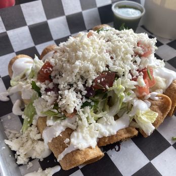 Los Reyes Mexican Delights - a plate of nachos - Desserts Near Me - Miami, Florida