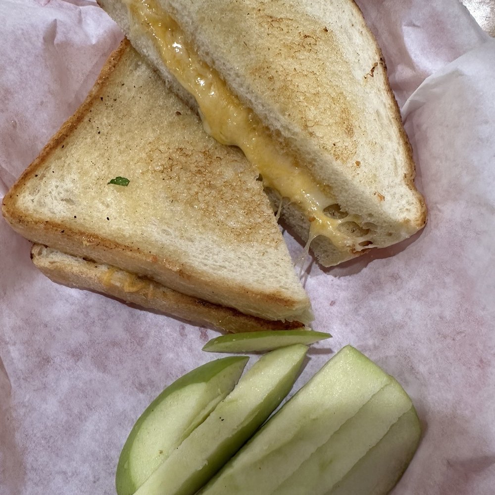 Fisherman's Cove - Grilled Cheese (4 stars) - Seafood Near Me - Bodega Bay, California Fisherman's Cove - Grilled Cheese (4 stars) - Seafood Near Me - Bodega Bay, California