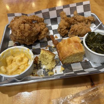 Lucretia's Kitchen - Soul Food Near Me - Louisville, Kentucky Lucretia's Kitchen - Soul Food Near Me - Louisville, Kentucky