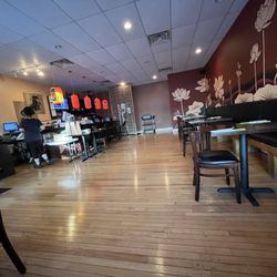 Aroi Fine Thai & Japanese Cuisine