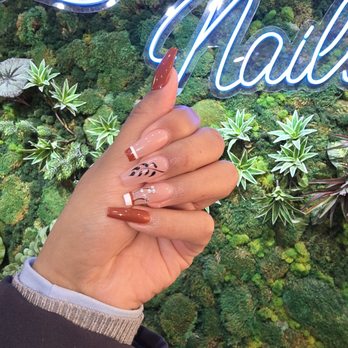 Luxe Nails - Nail Salons Near Me - Buena Park, California