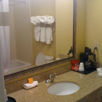 La Quinta by Wyndham Mobile - Tillman's Corner - bathroom in the room with Community coffee - Hotels Near Me - Mobile, Alabama