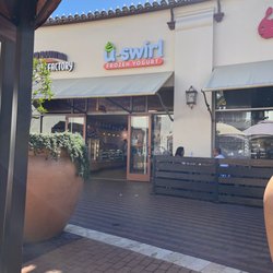 U-Swirl - Entrance