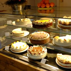 CAKE - Cafe & Keramik