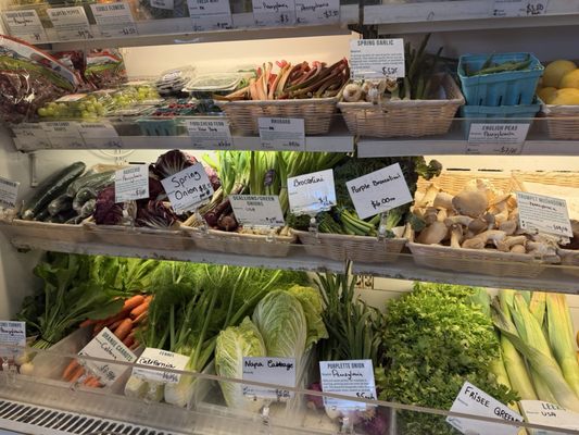 Each Peach Market by null