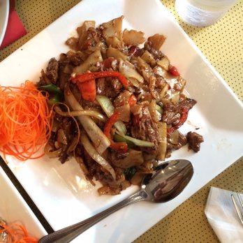 Siriwan Thai - Drunken noodle w/beef - Thai Near Me - Gaithersburg, Maryland Siriwan Thai - Drunken noodle w/beef - Thai Near Me - Gaithersburg, Maryland