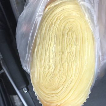 SOHO Bakery & Desserts - Crispy coconut bun, best bun they got - Desserts Near Me - Markham, Ontario