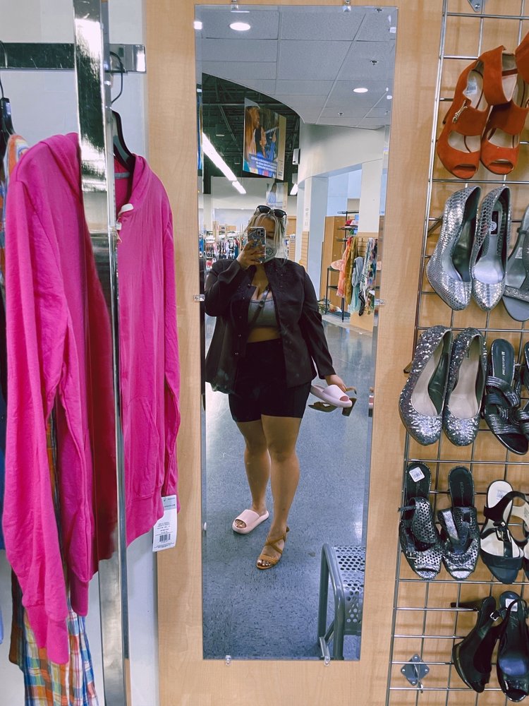 GOODWILL Updated October 2024 28 Photos & 61 Reviews 32521