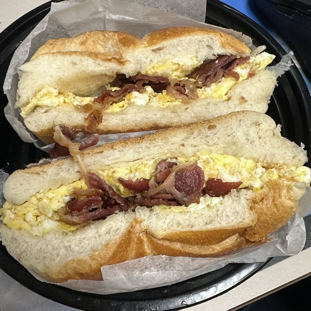 Throgg's Neck Deli & Grill