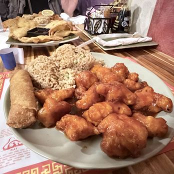 Bamboo - Orange chicken plate - Chinese Near Me - San Antonio, Texas