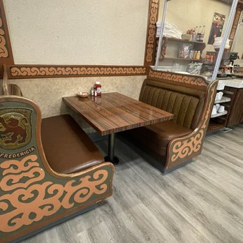 Solvang Restaurant - Booths - Scandinavian Near Me - Solvang, California Solvang Restaurant - Booths - Scandinavian Near Me - Solvang, California