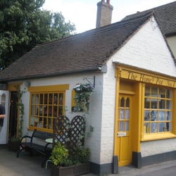 Honey Pot - Honey Pot, Shoreham ( a cyclist has to pull over as the smell of homemade scones grabs him)