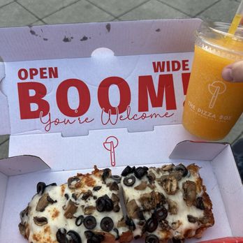 The Pizza Box - Mr ed and mango slush - Food Trucks Near Me - Anchorage, Alaska