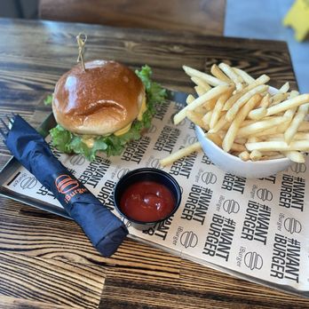 iBurger - The Classic - Burgers Near Me - Miami, Florida