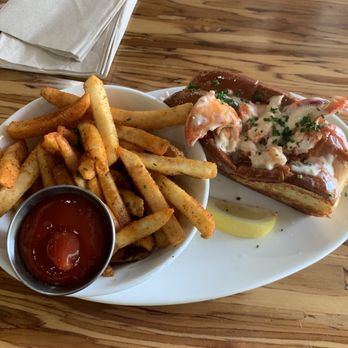 Slapfish - Warm Lobster Roll - Seafood Near Me - Noblesville, Indiana Slapfish - Warm Lobster Roll - Seafood Near Me - Noblesville, Indiana