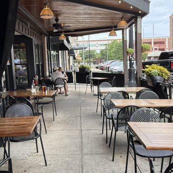 Five Bar - We moved outside for dinner with a great breeze & perfect temperature. - American Near Me - Tuscaloosa, Alabama