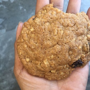 Cafe Dia - Oatmeal cookie - hubby said it was "alright" - Cafes Near Me - Angeles City, PAM