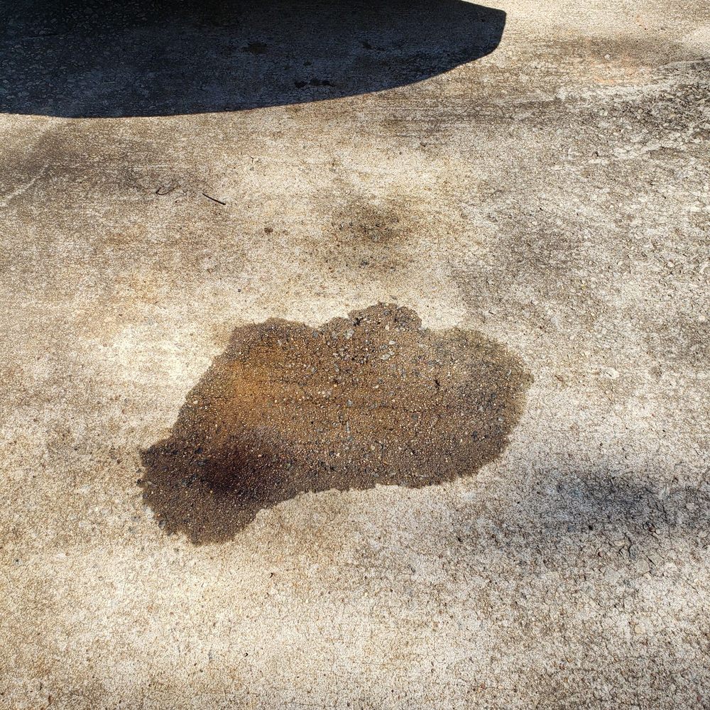 Large oil spot Large oil spot