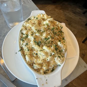 Oxford Exchange - Truffle Mac & Cheese - Bookstores Near Me - Tampa, Florida Oxford Exchange - Truffle Mac & Cheese - Bookstores Near Me - Tampa, Florida