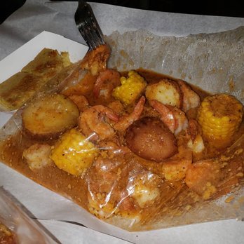 Lowcountry South Loop - Shrimp, corn, & potatoes - Cajun/Creole Near Me - Chicago, Illinois