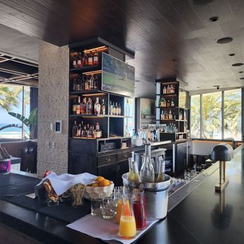 Bluegold - Bar - Breakfast & Brunch Near Me - Huntington Beach, California