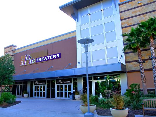 IPIC Theaters by null