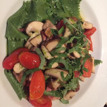 Amici Miei - Papardelle with mushrooms, bacon and cherry tomatoes - Italian Near Me - Buenos Aires, C