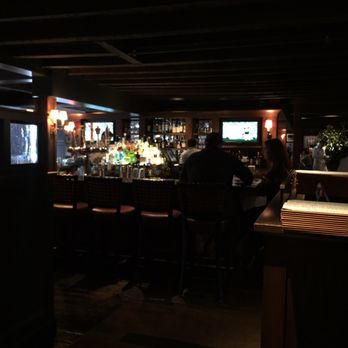 Hendrick's Tavern - Bar area - Bars Near Me - Roslyn, New York