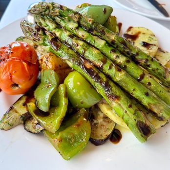 Cafe Santorini - Grilled vegetable plate - Italian Near Me - Pasadena, California