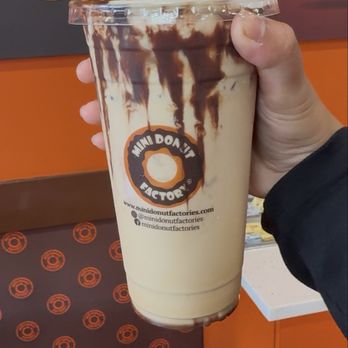 Mini Donut Factory - Iced coffee - Donuts Near Me - Wheeling, Illinois